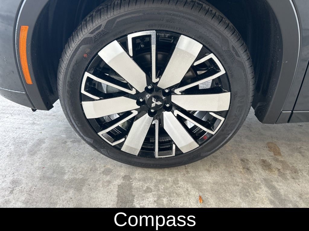 New 2026 Mitsubishi Outlander SEL image 14