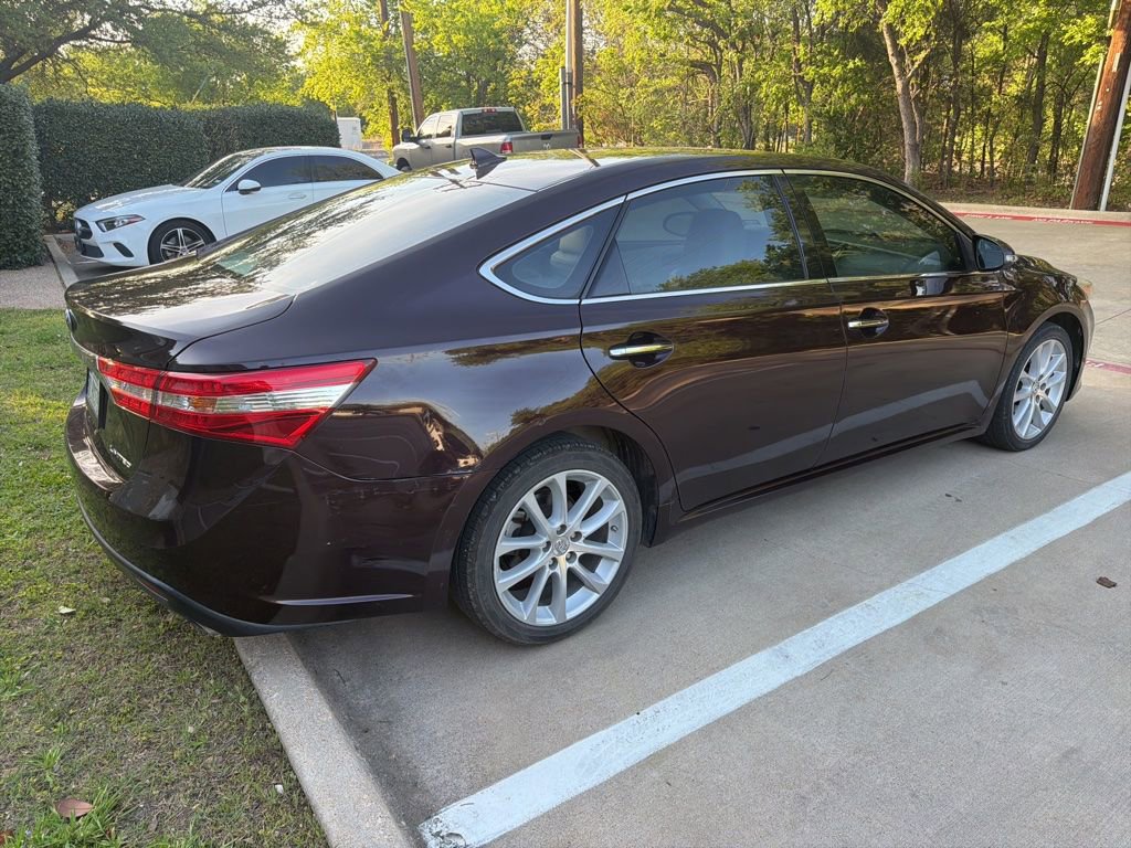 Used 2013 Toyota Avalon Limited image 9