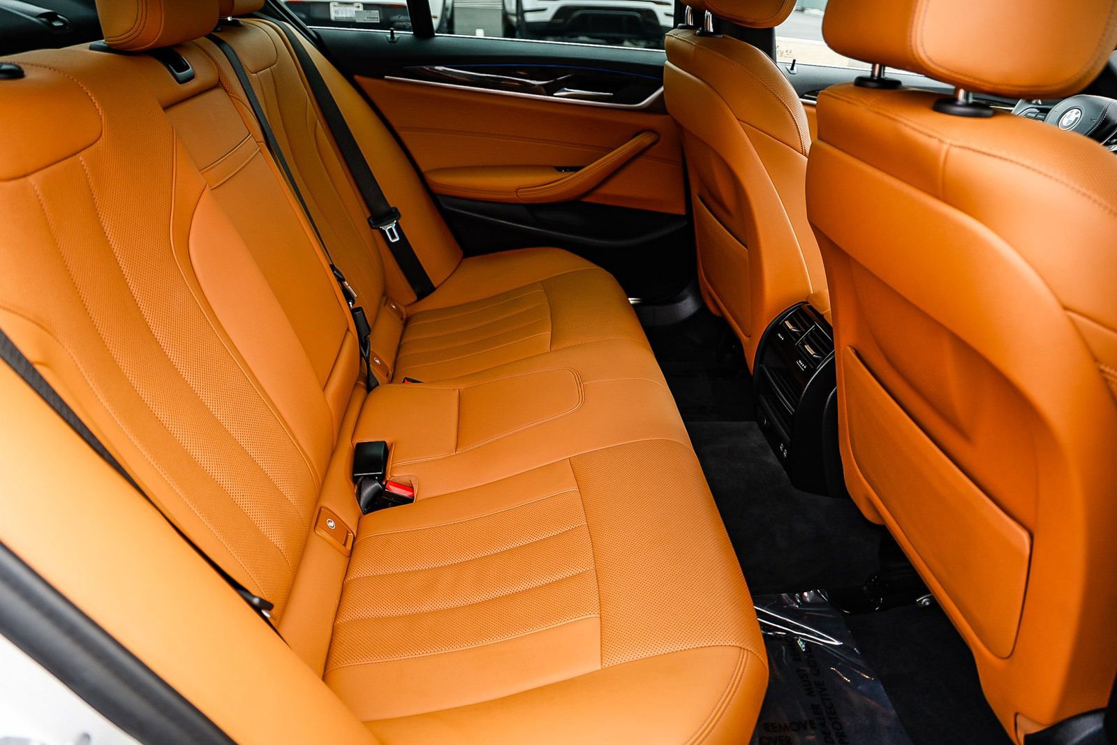 Used 2021 BMW 530e w/ Parking Assistance Package image 18