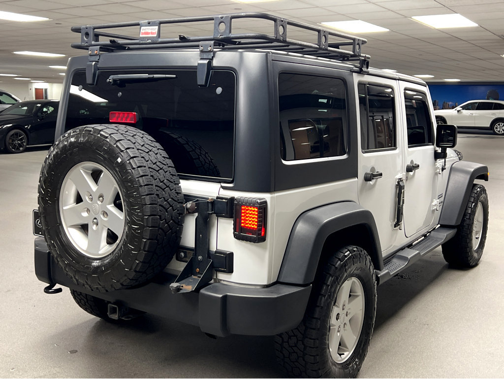 Used 2018 Jeep Wrangler Unlimited Sport S AWD/4WD image 7