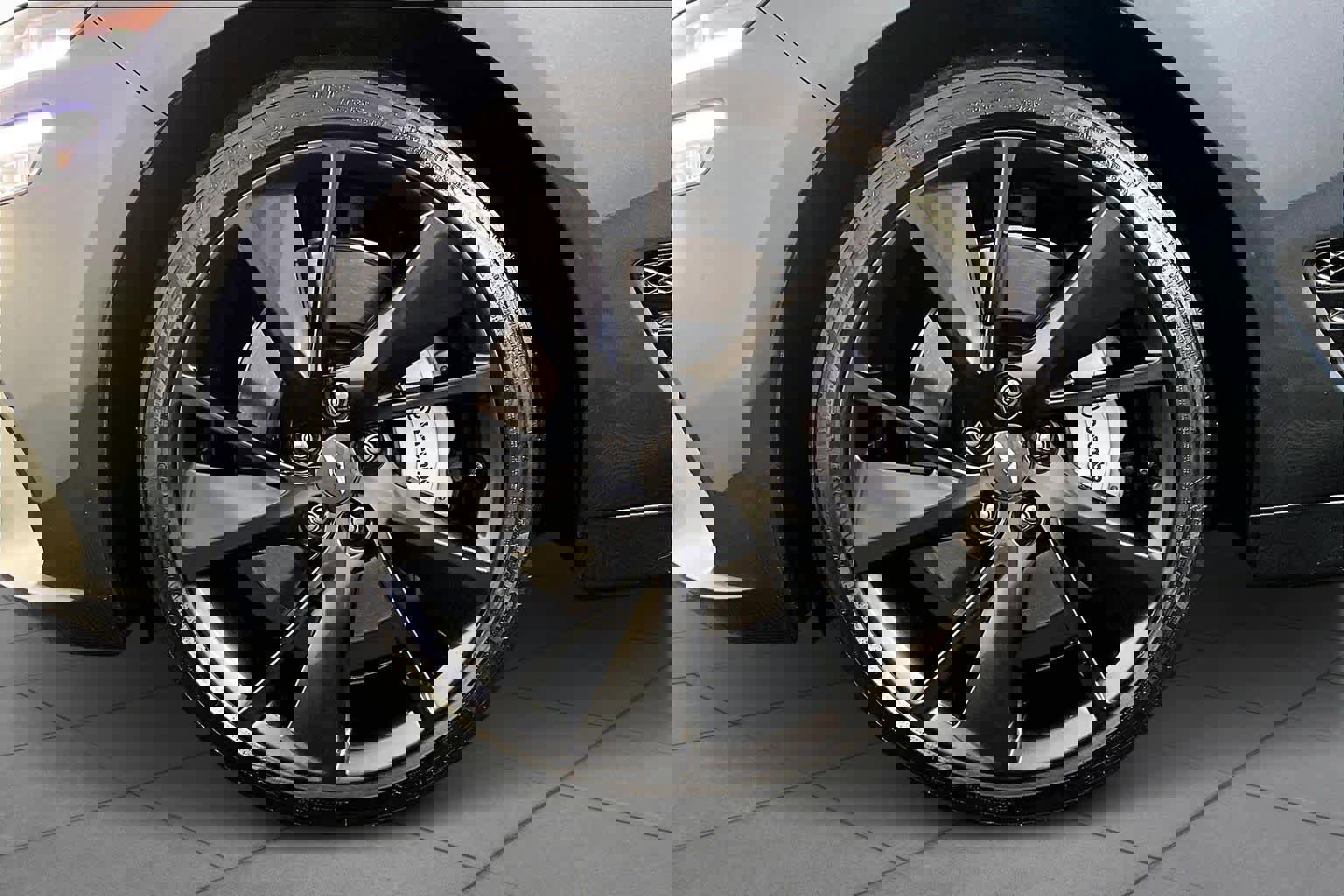 Used 2023 Genesis G70 3.3T w/ Sport Prestige Package image 11