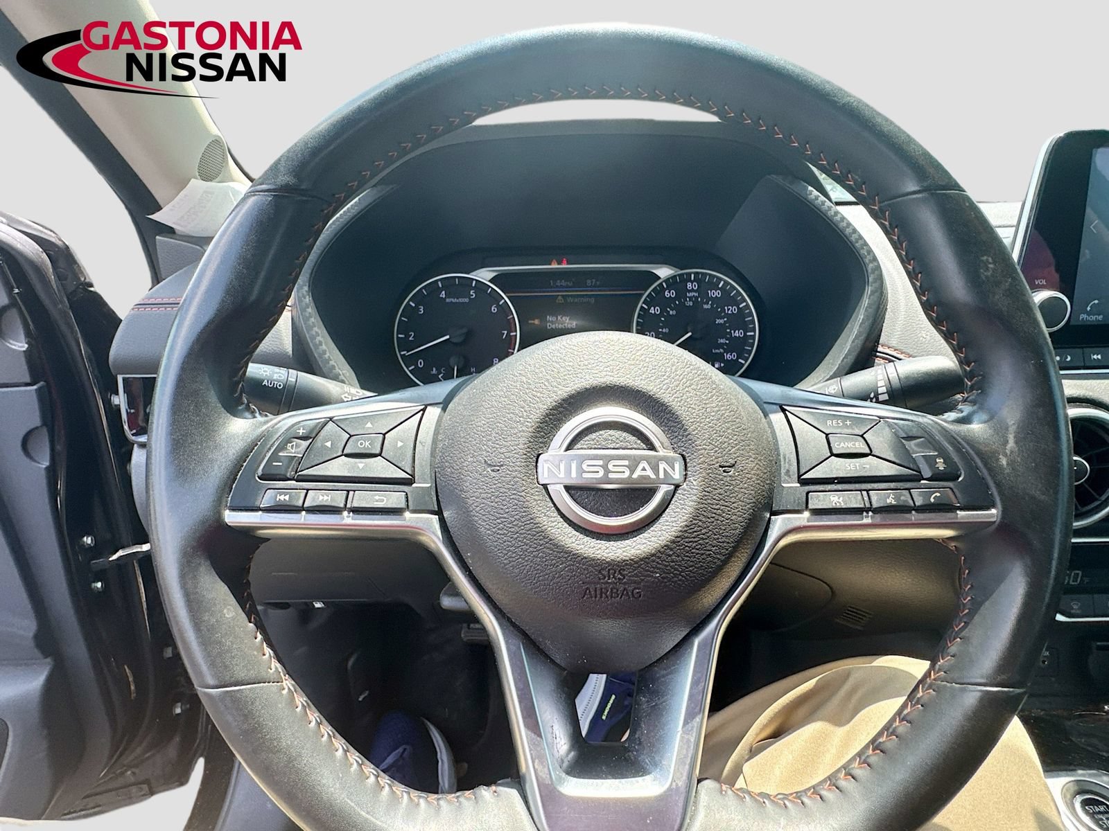 Used 2025 Nissan Sentra SR FWD image 14