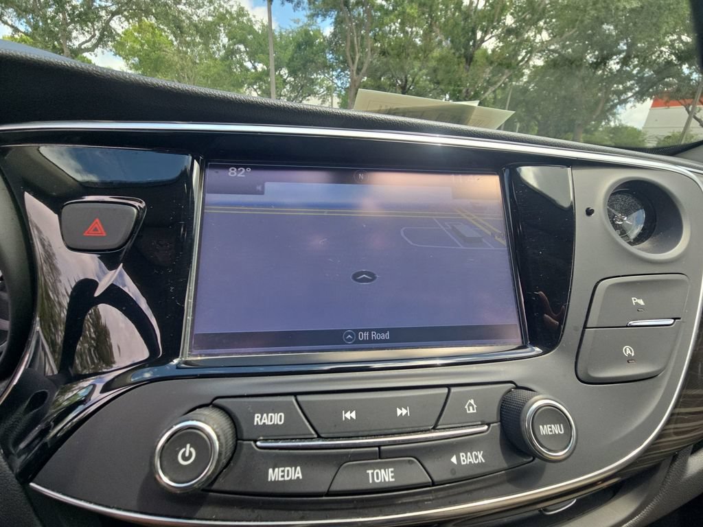 Used 2020 Buick Envision Essence FWD image 26