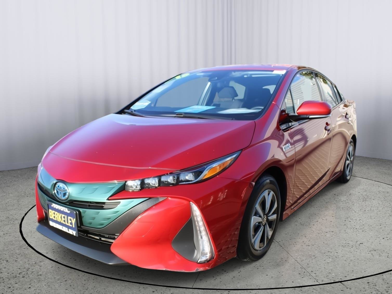 Used 2018 Toyota Prius Prime Plus image 4