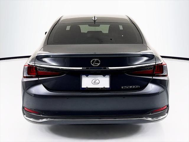 Certified 2023 Lexus ES 300h w/ Accessory Package (Z1) image 6