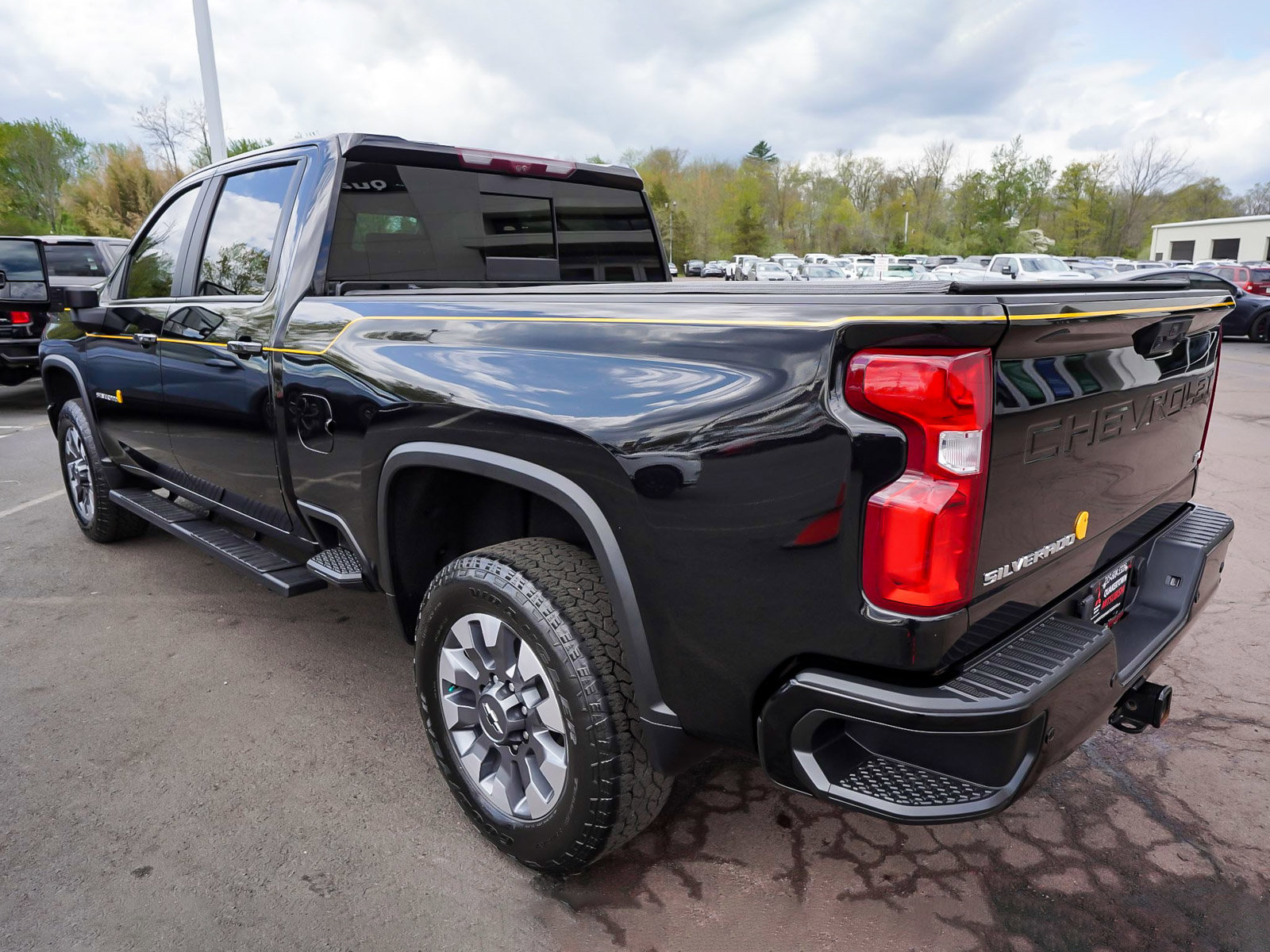 Used 2021 Chevrolet Silverado 2500 LTZ w/ Carhartt Edition AWD/4WD image 4