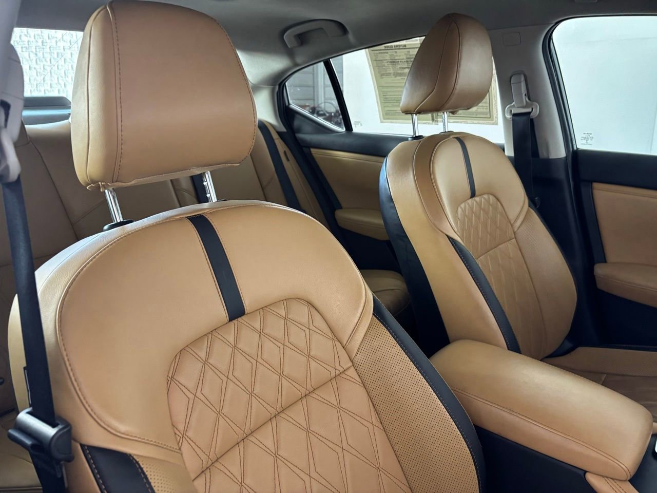 Used 2023 Nissan Sentra SV w/ SV Premium Package image 27