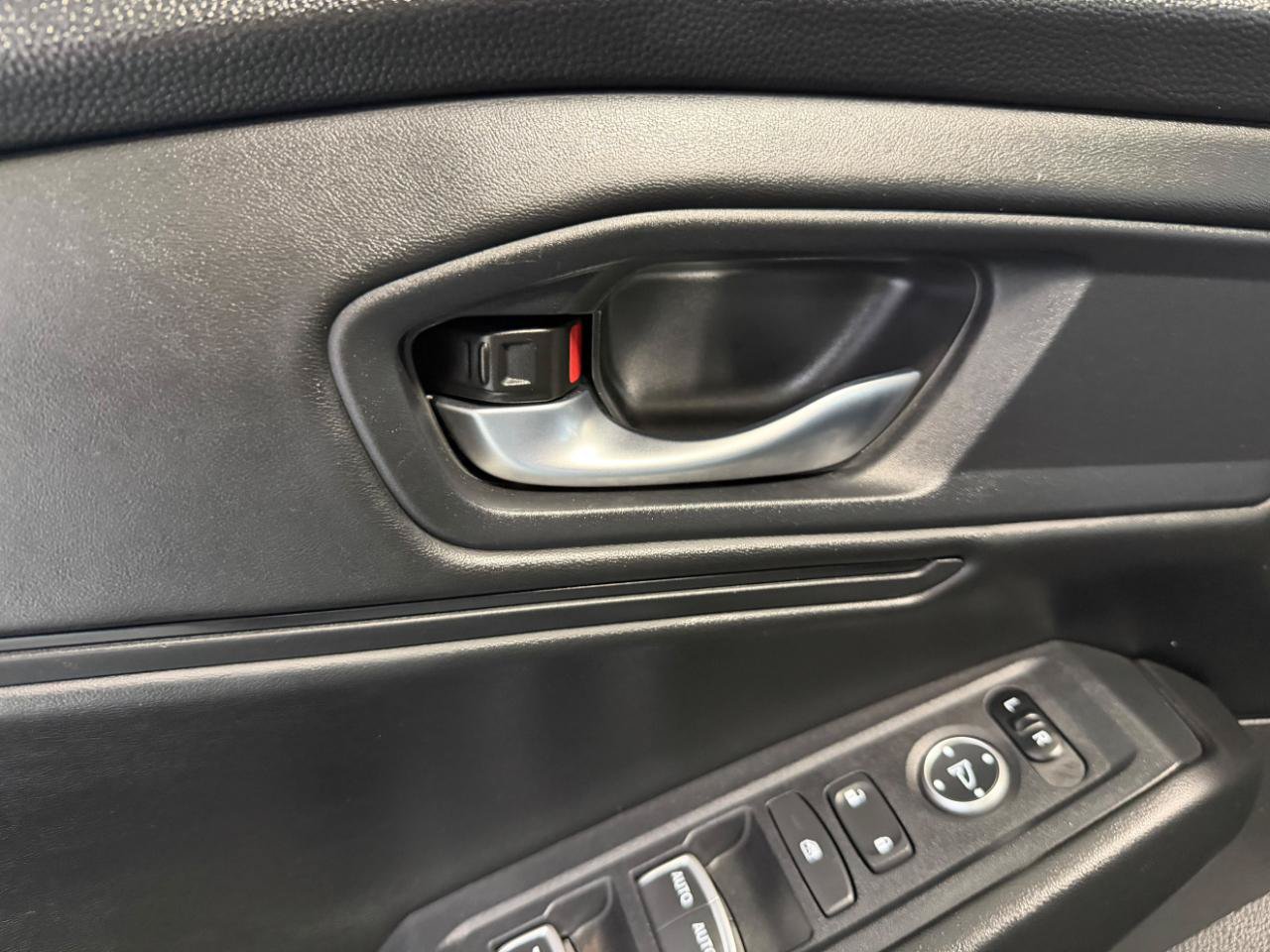 Used 2025 Honda Accord SE image 12