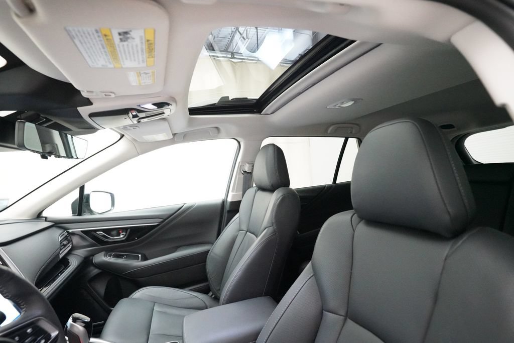 Certified 2025 Subaru Outback Touring AWD/4WD image 32