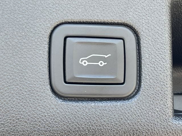 Used 2023 Chevrolet Equinox LT AWD/4WD image 30