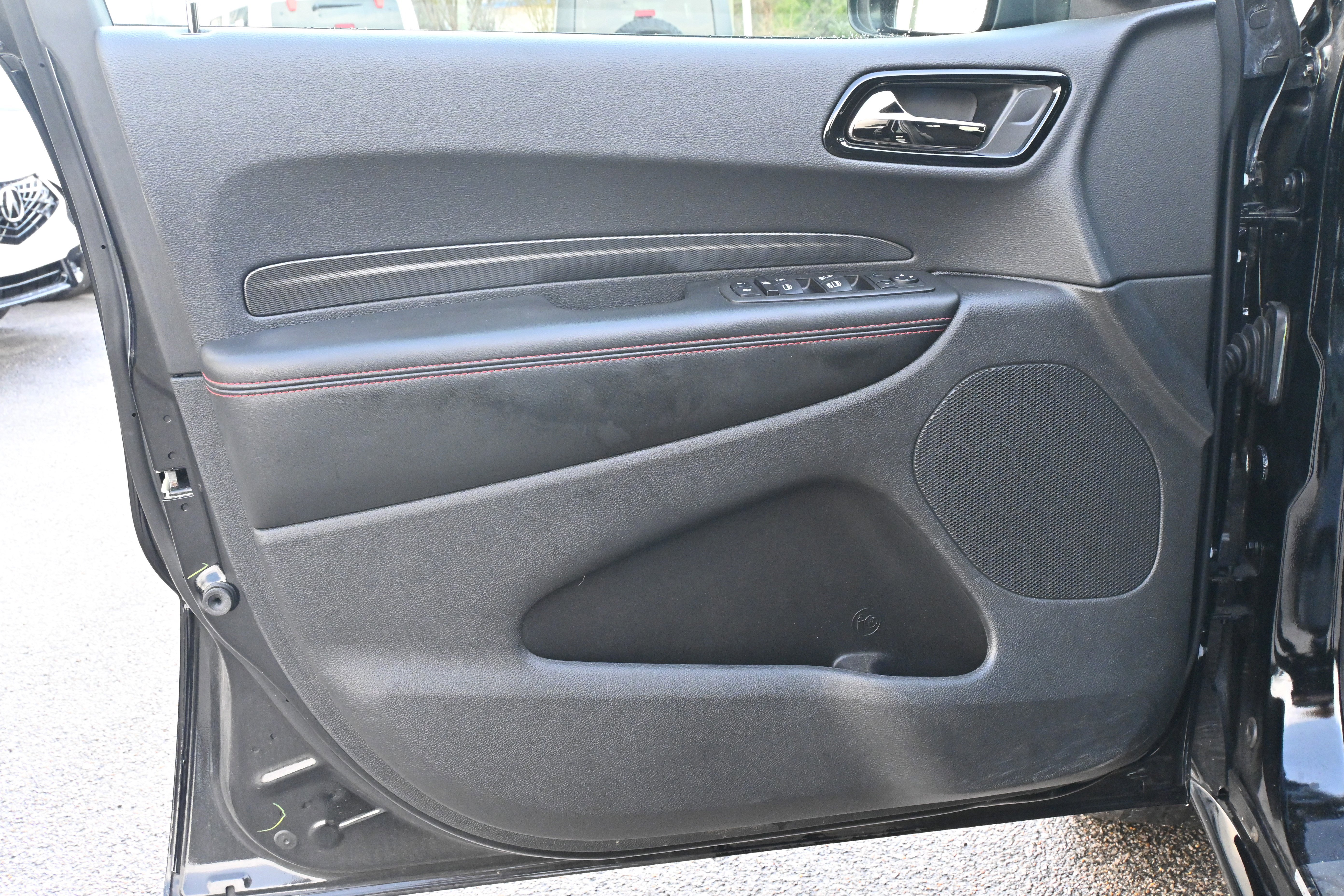 Used 2023 Dodge Durango GT image 28