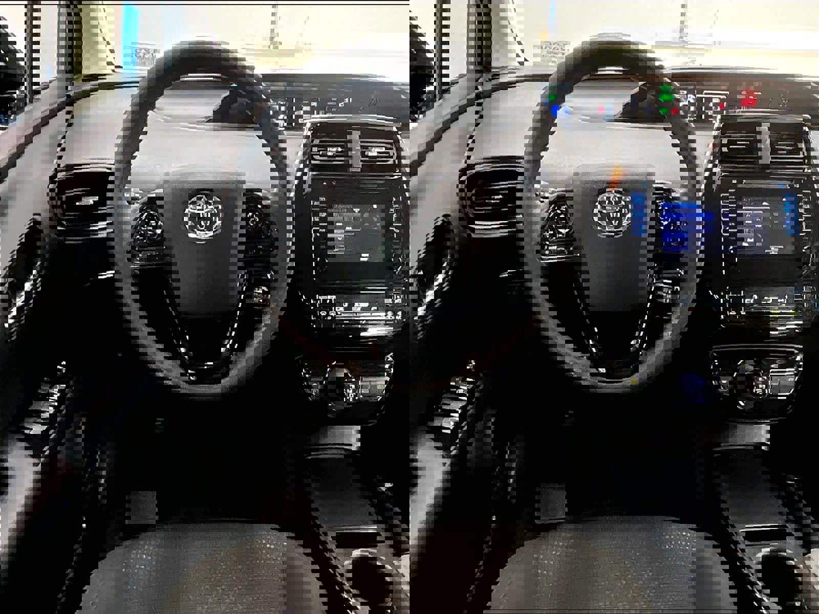 Used 2019 Toyota Prius LE AWD/4WD image 7