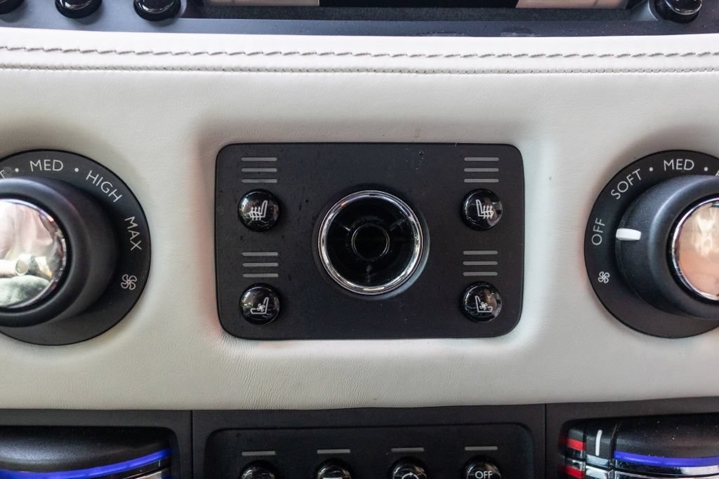 Used 2019 Rolls-Royce Wraith RWD image 29