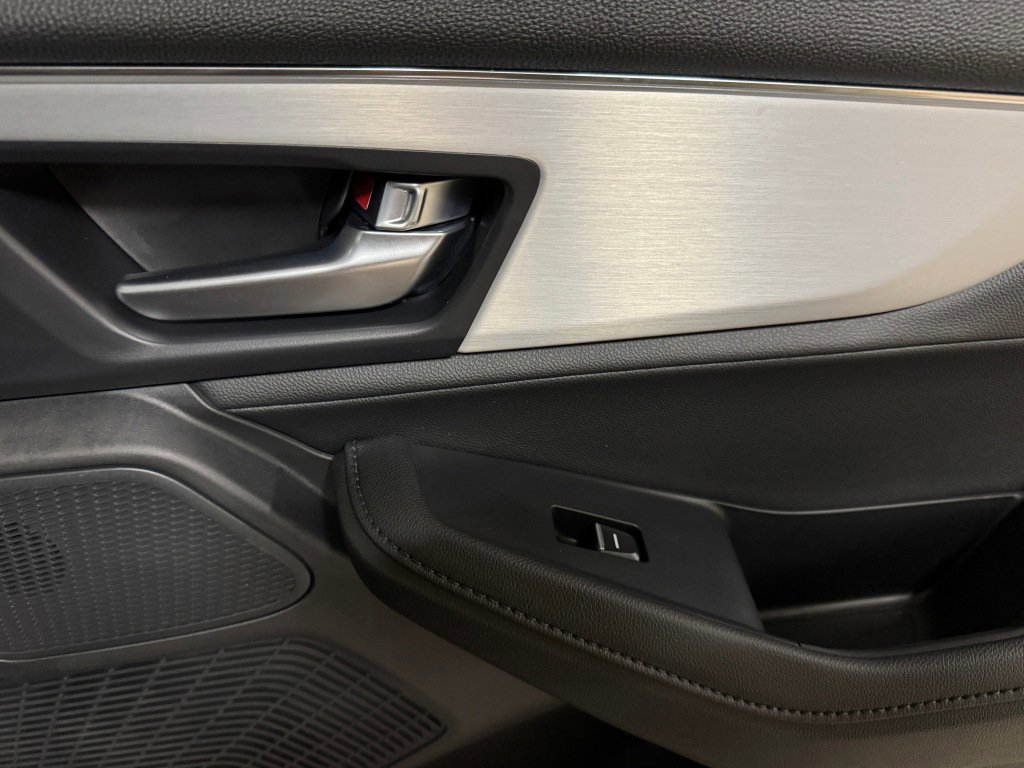 New 2026 Acura MDX SH-AWD image 37