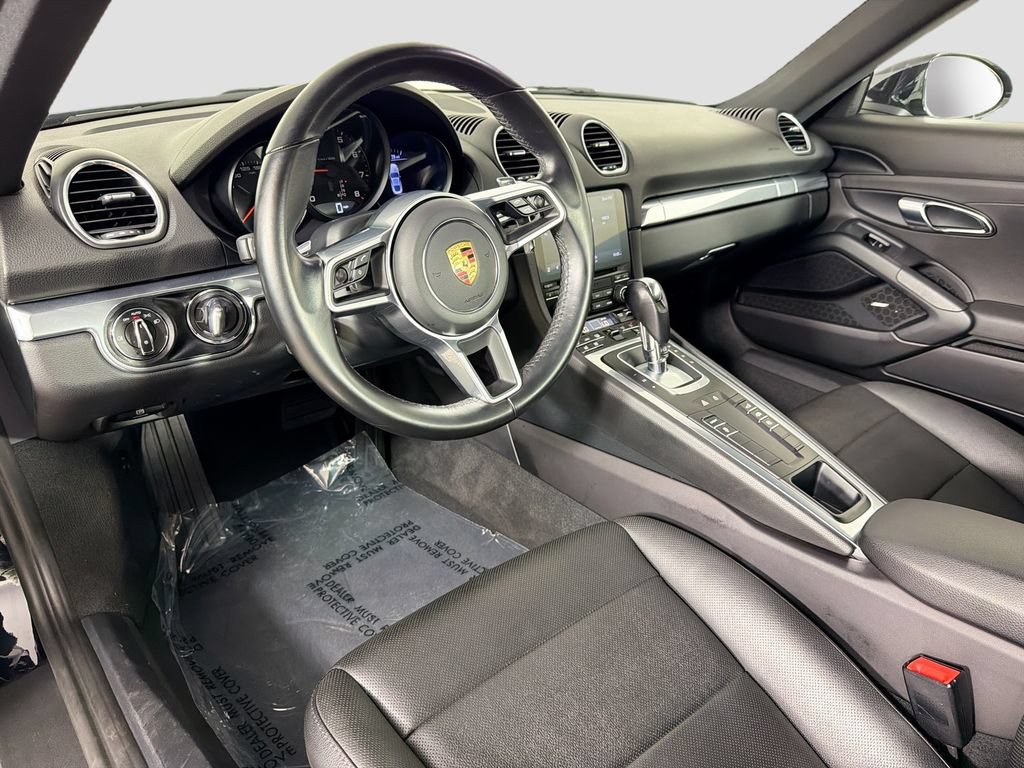 Used 2022 Porsche 718 Cayman w/ Premium Package RWD image 9
