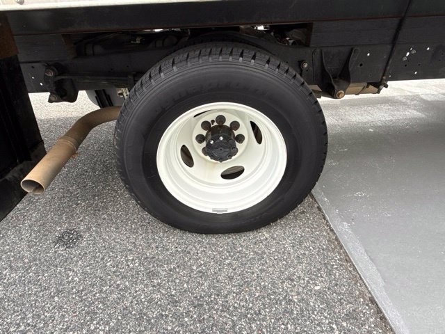Used 2019 Ford E-350 and Econoline 350 Super Duty w/ Power Windows & Locks Group RWD image 8