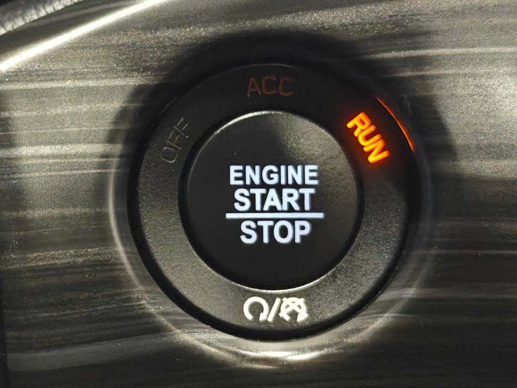 Used 2021 Jeep Grand Cherokee Limited AWD/4WD image 11