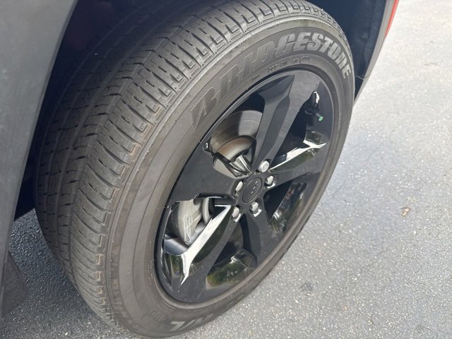 Used 2023 Jeep Grand Cherokee Altitude image 31