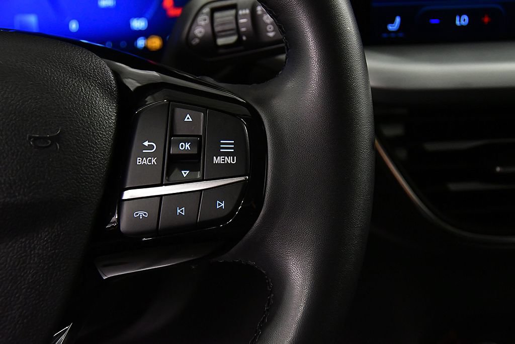 Used 2024 Ford Escape Platinum AWD/4WD image 22