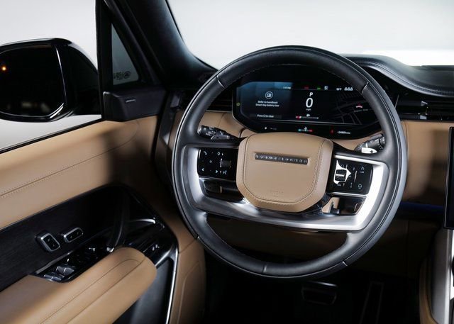 Used 2023 Land Rover Range Rover SE image 11