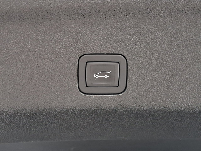 Used 2026 Chevrolet Tahoe Z71 AWD/4WD image 33