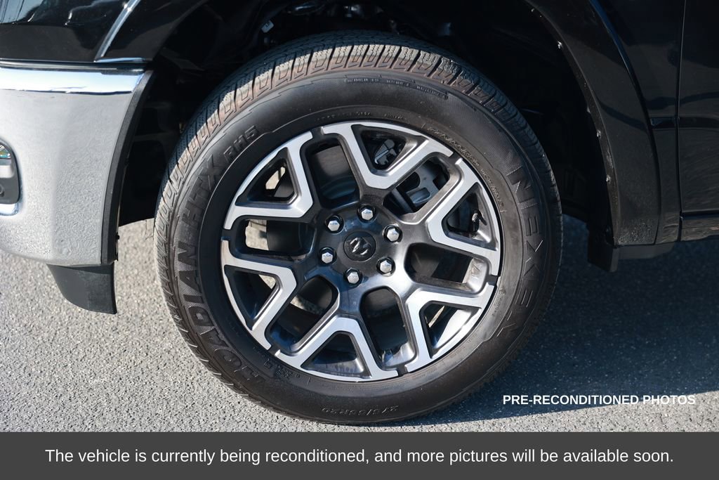 Used 2025 RAM 1500 Laramie image 12