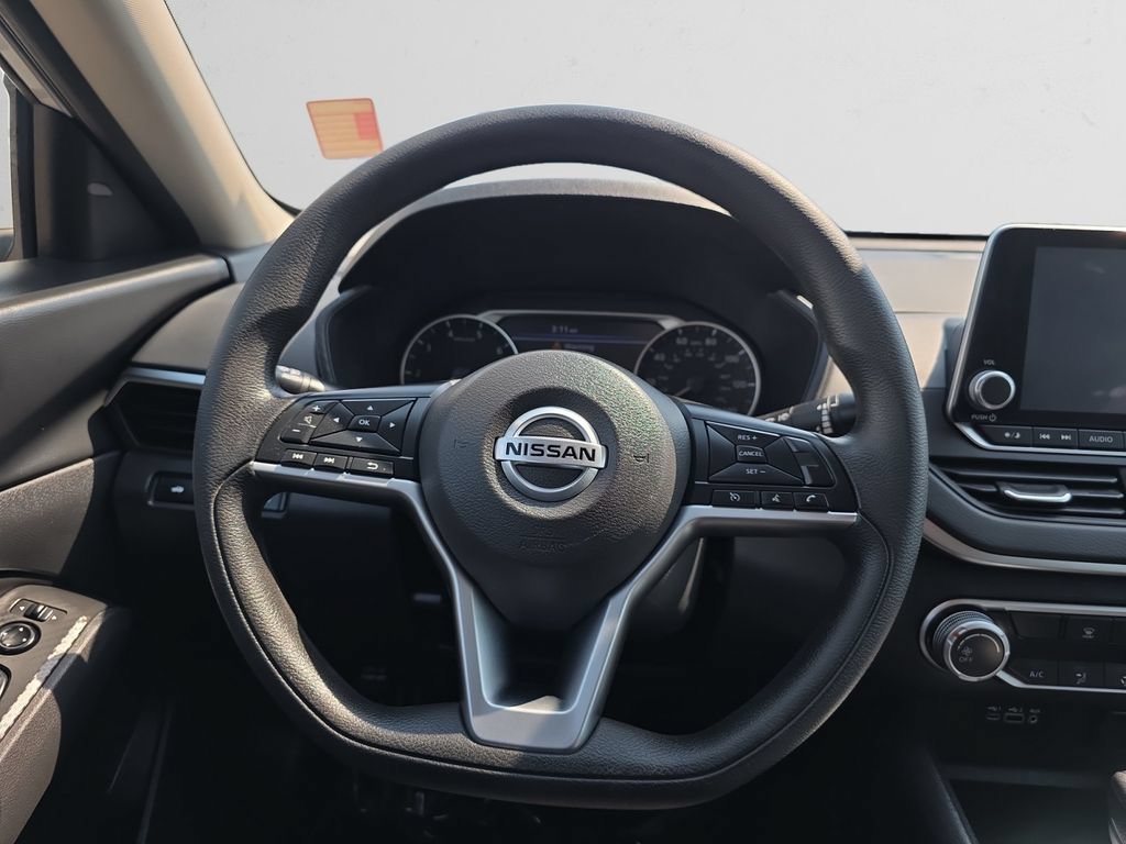 Used 2022 Nissan Altima 2.5 SV FWD image 13