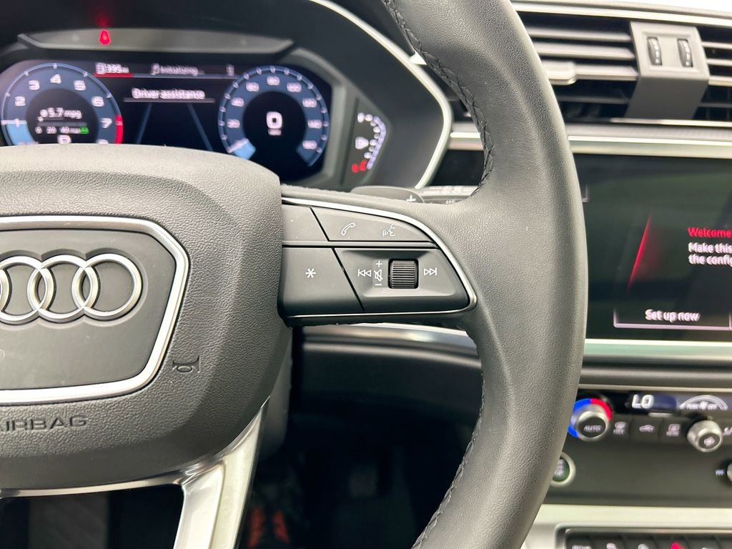 Certified 2025 Audi Q3 2.0T Premium w/ Convenience Package image 12