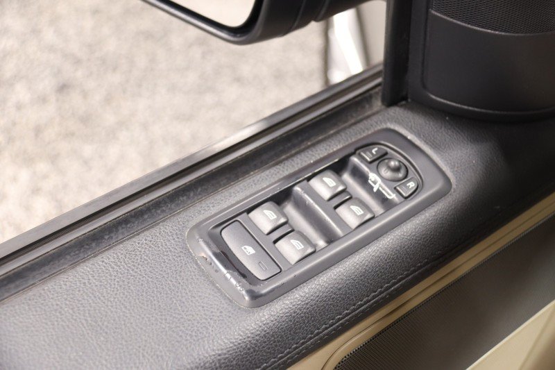 Used 2011 Land Rover Range Rover Sport HSE AWD/4WD image 64