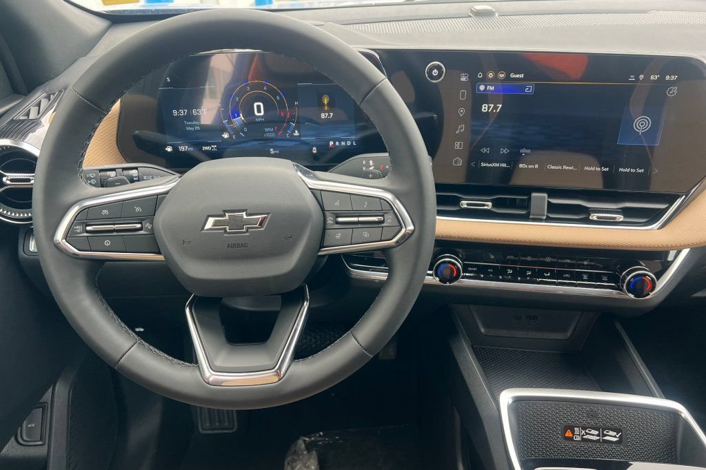 New 2026 Chevrolet Equinox ACTIV AWD/4WD image 11