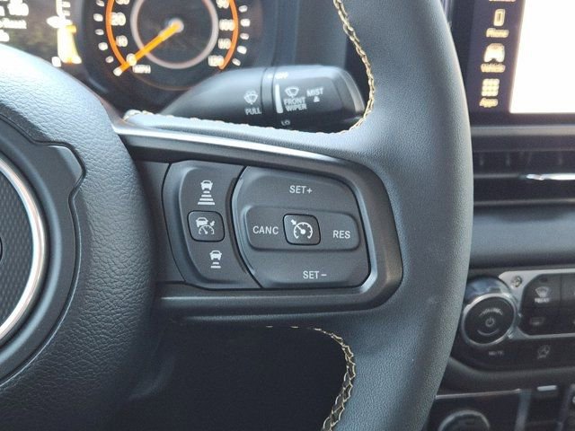 Used 2025 Jeep Gladiator Sport image 30