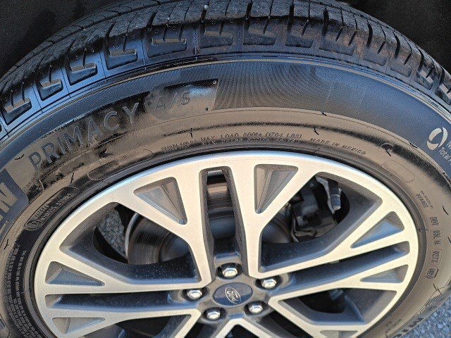 Used 2022 Ford Escape SEL image 9