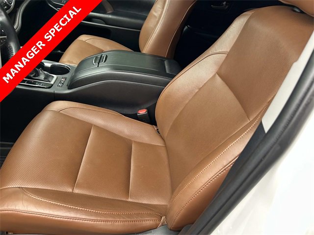 Used 2019 Toyota Highlander Limited Platinum image 16