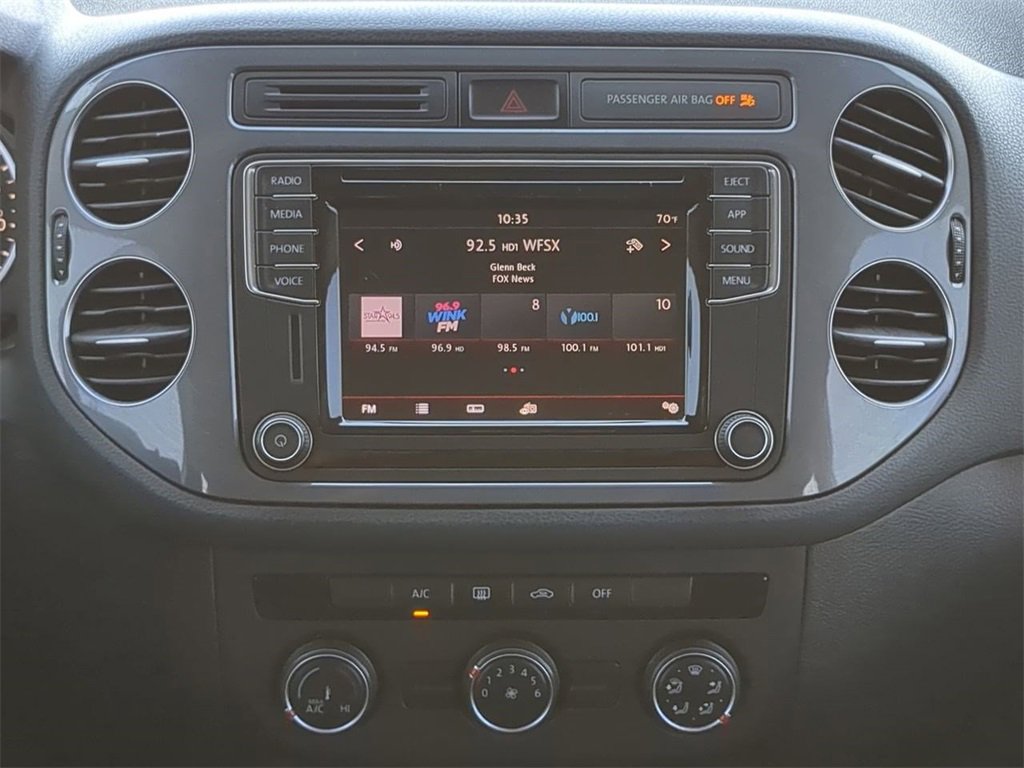 Used 2017 Volkswagen Tiguan Limited w/ Premium Package image 19