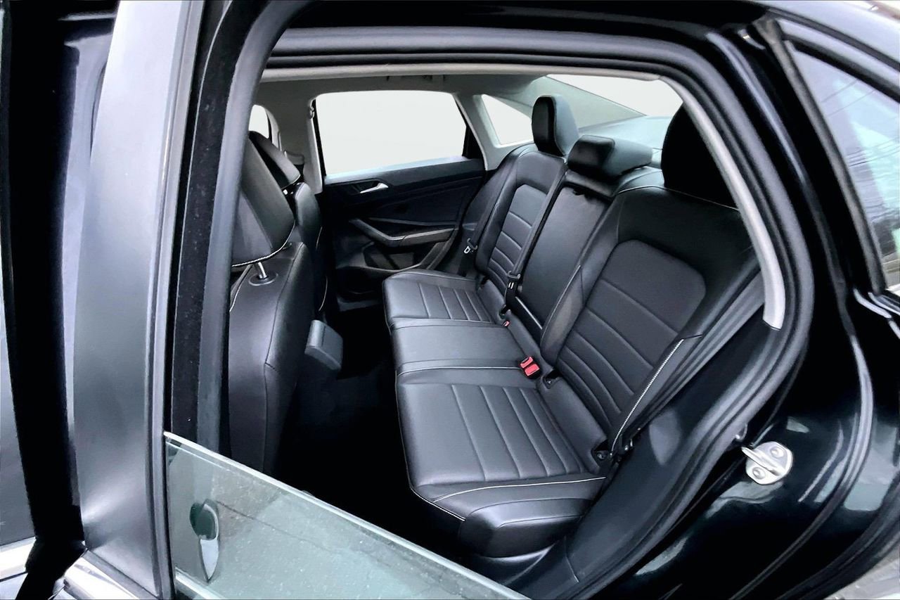 Used 2024 Volkswagen Jetta SE image 20