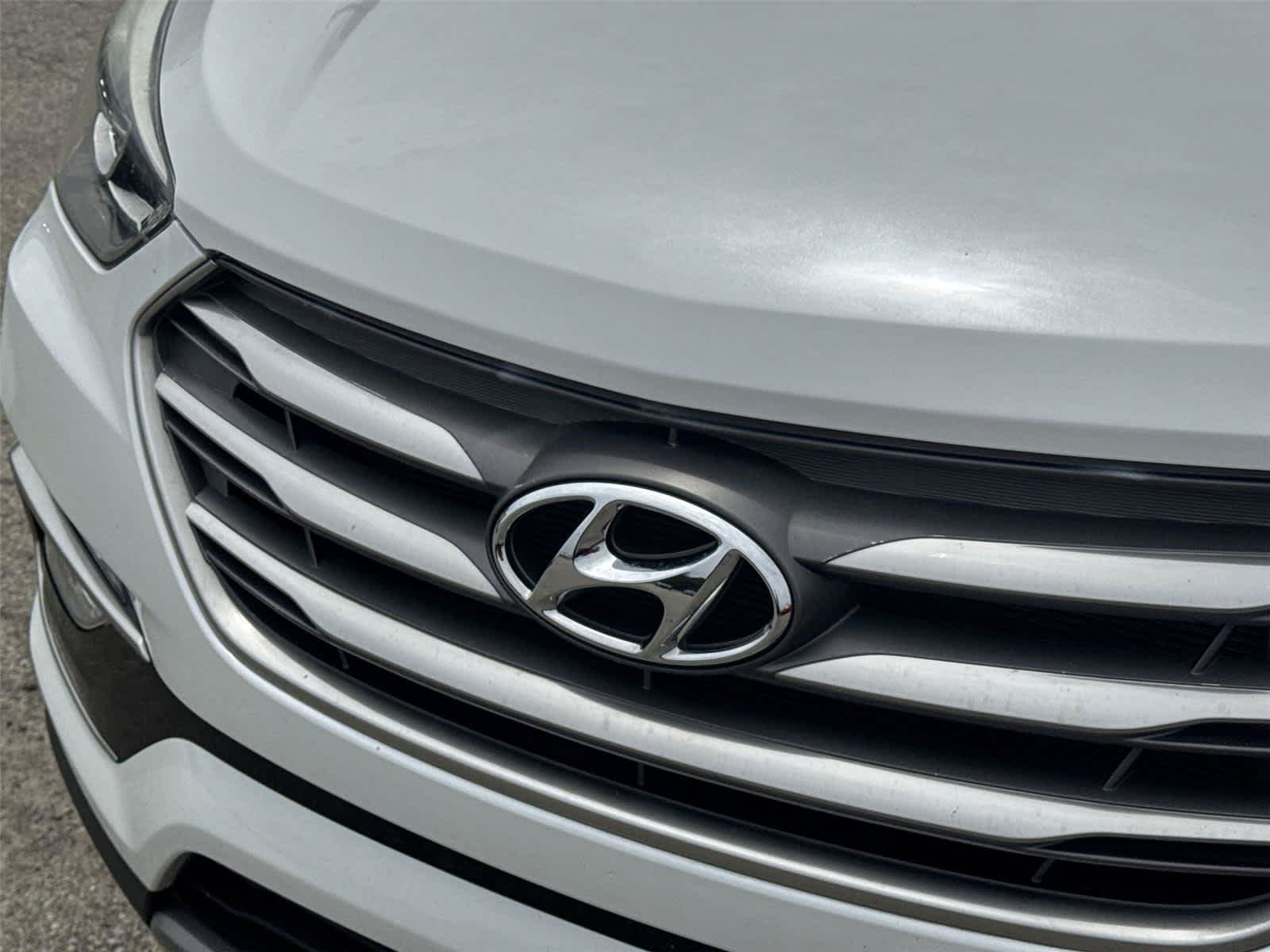 Used 2017 Hyundai Santa Fe Sport AWD/4WD image 10