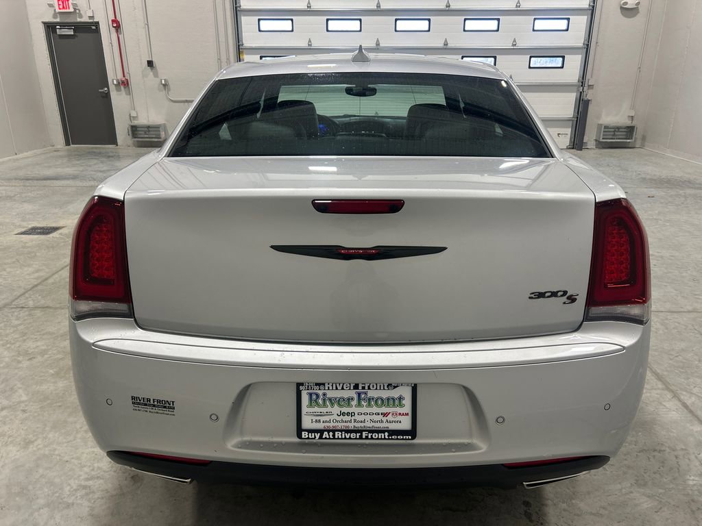 Used 2023 Chrysler 300 S image 7