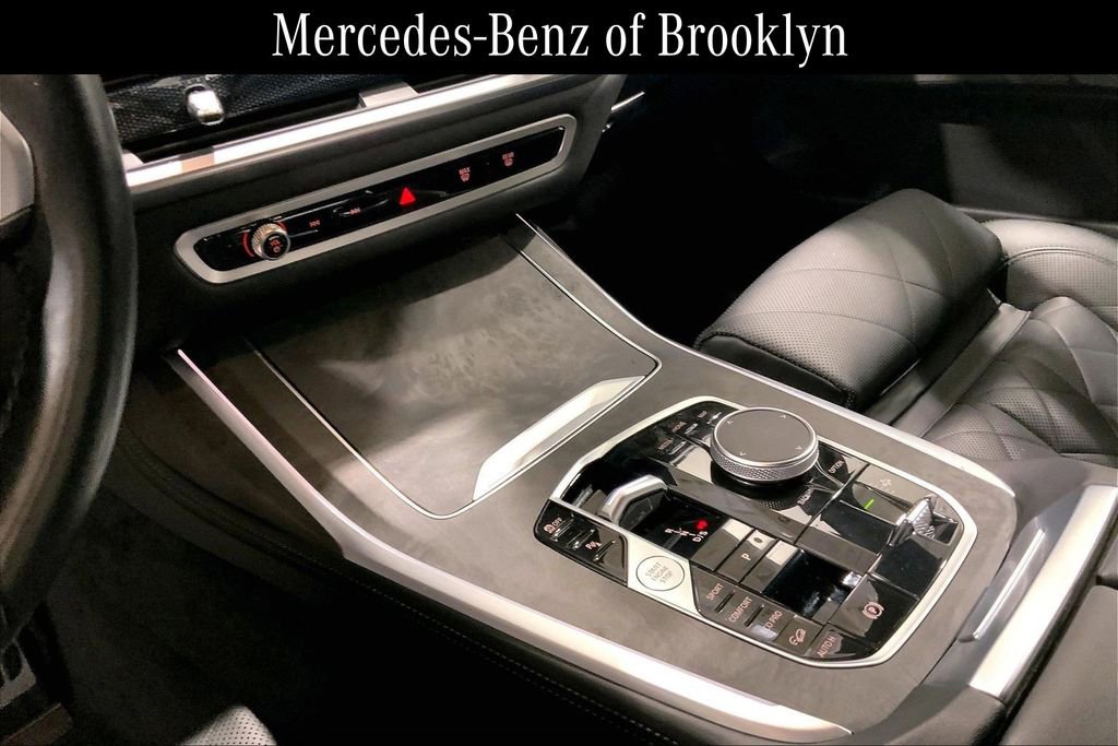 Used 2024 BMW X7 xDrive40i w/ M Sport Package image 15