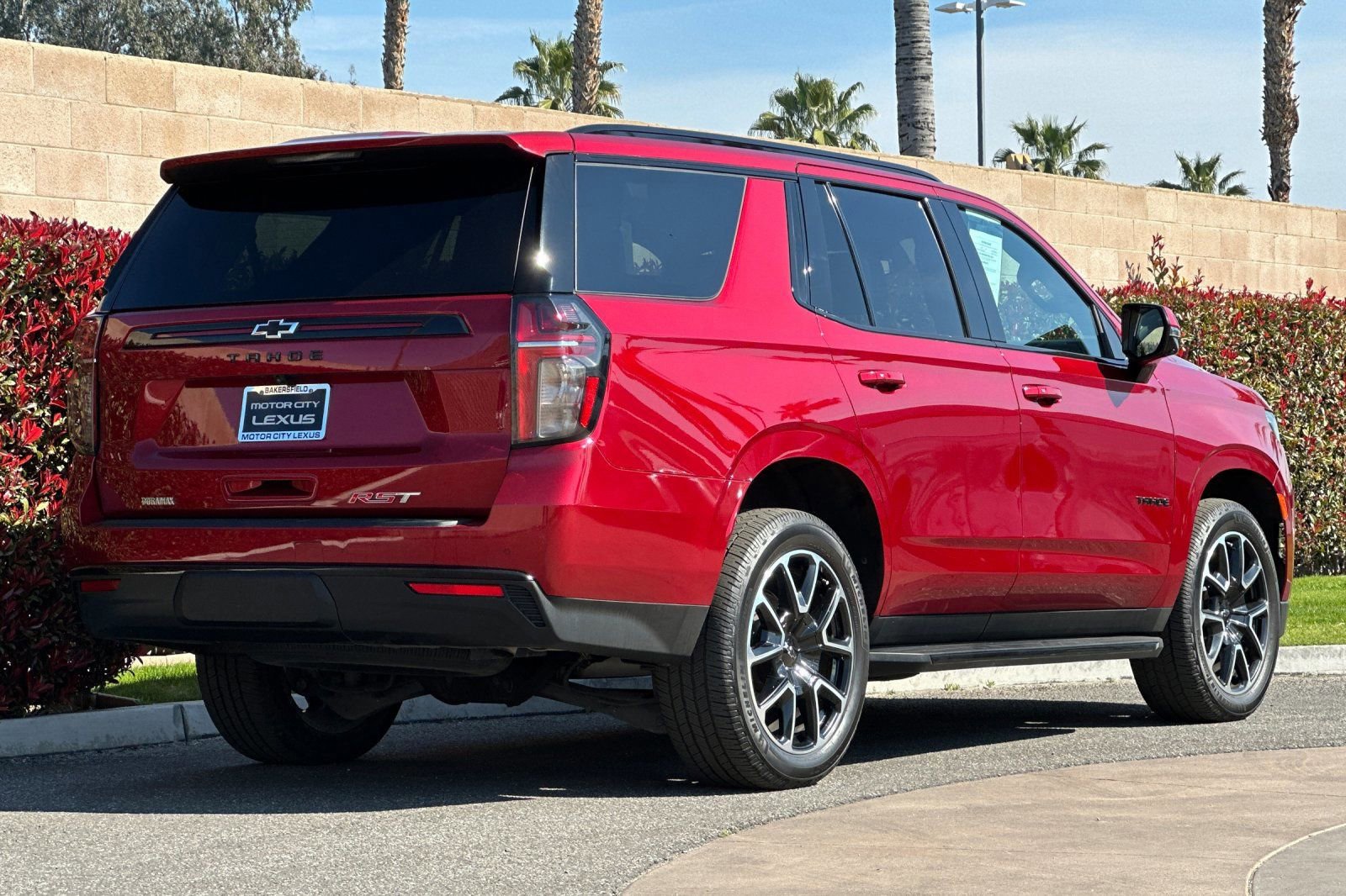 Used 2023 Chevrolet Tahoe RST w/ Luxury Package image 4