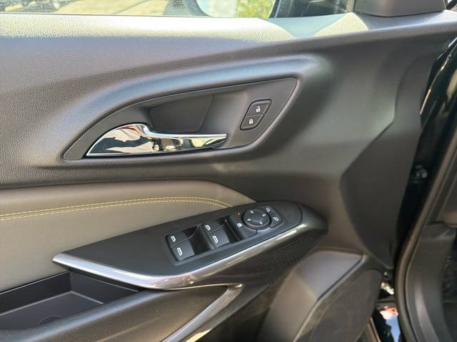 New 2026 Chevrolet Trax ACTIV w/ Sunroof Package FWD image 24
