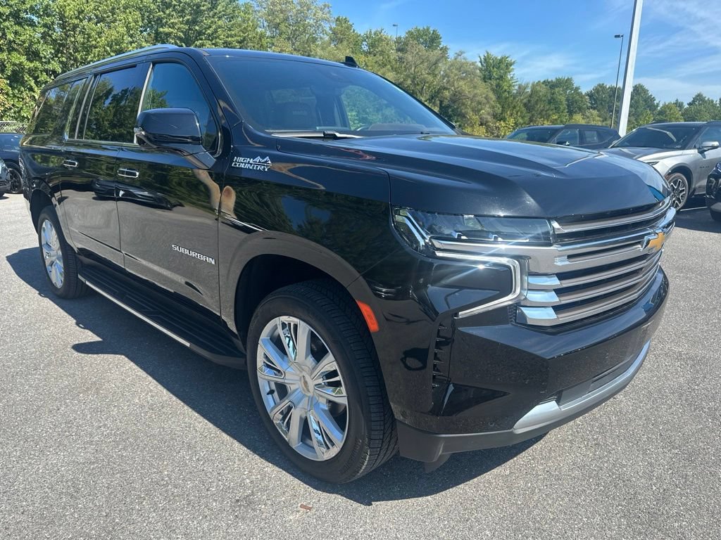 Used 2024 Chevrolet Suburban High Country w/ Advanced Technology Package AWD/4WD image 3