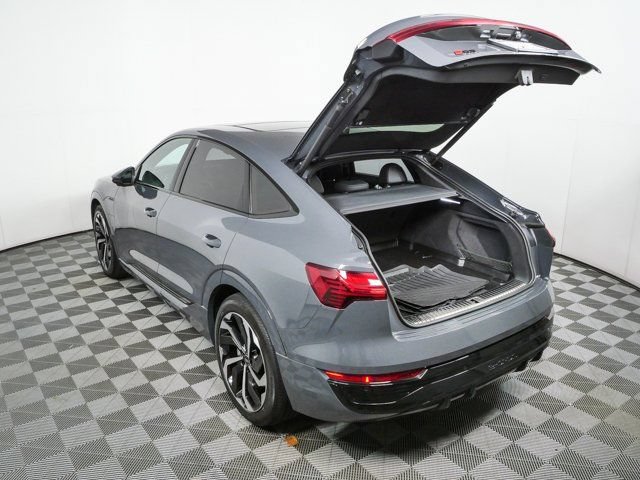 Used 2024 Audi Q8 e-tron Prestige w/ Prestige Package AWD/4WD image 30