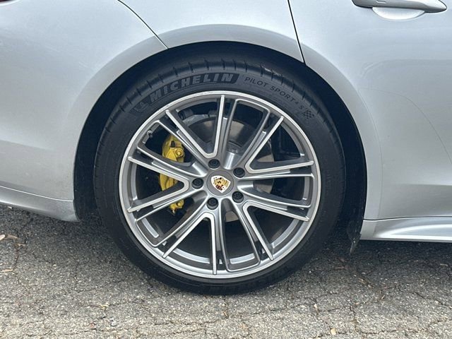 Used 2018 Porsche Panamera 4S image 22
