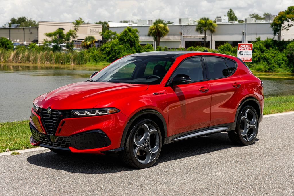 New 2026 Alfa Romeo Tonale w/ Active Assist Package AWD/4WD image 7