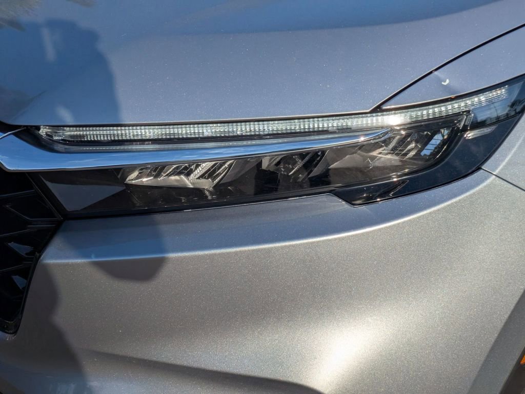 Used 2025 Honda CR-V EX-L image 11