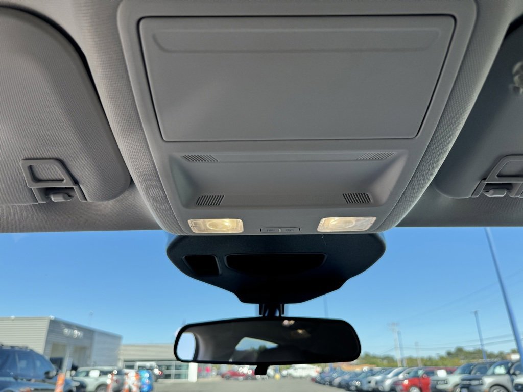 Used 2022 Ford Escape SE w/ Cold Weather Package image 35