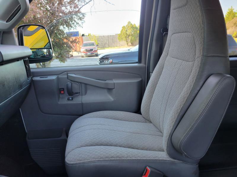 Used 2018 Chevrolet Express 3500 LS RWD image 55