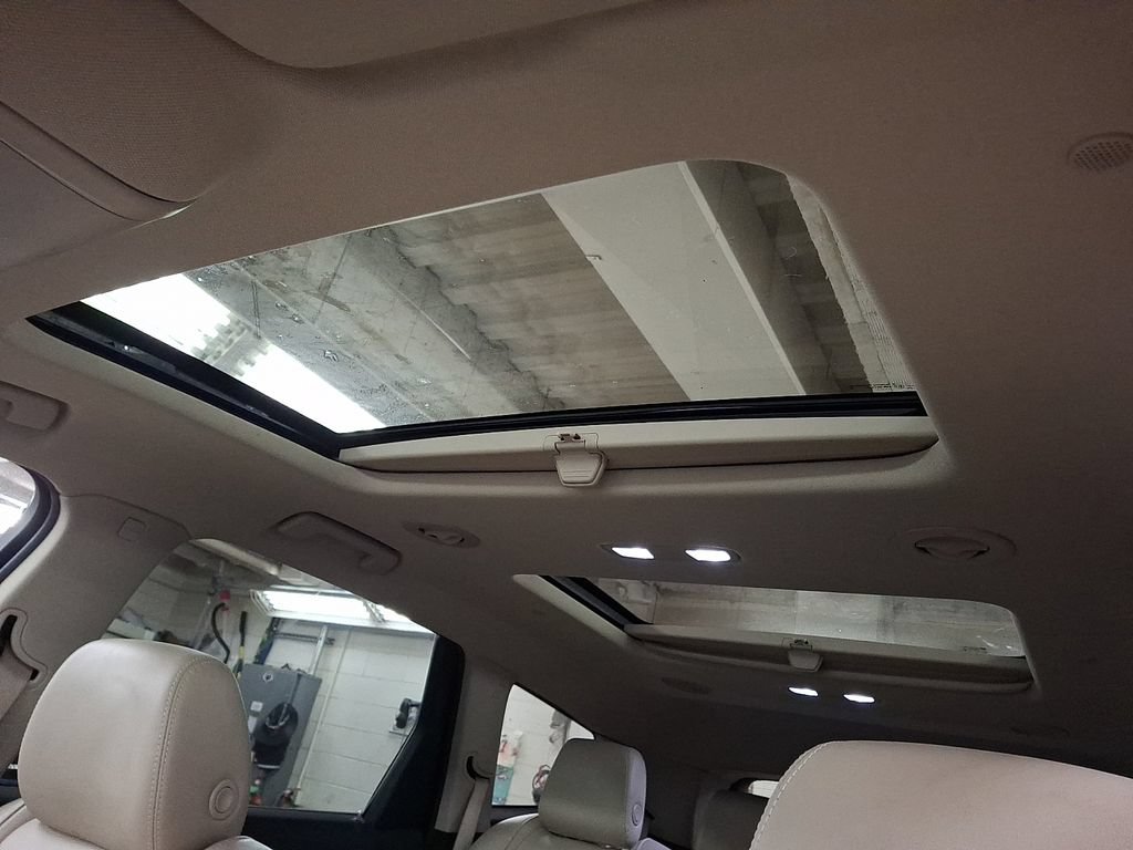 Used 2018 Buick Enclave Essence AWD/4WD image 12