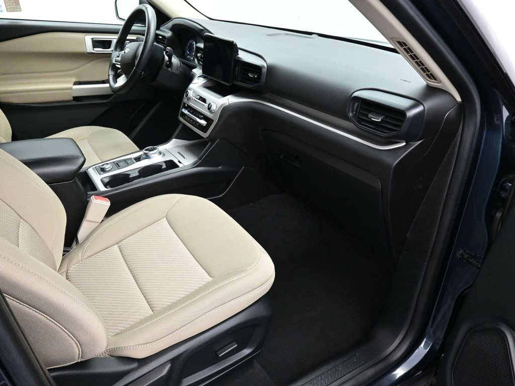 Certified 2022 Ford Explorer XLT w/ Class IV Trailer Tow Package image 21