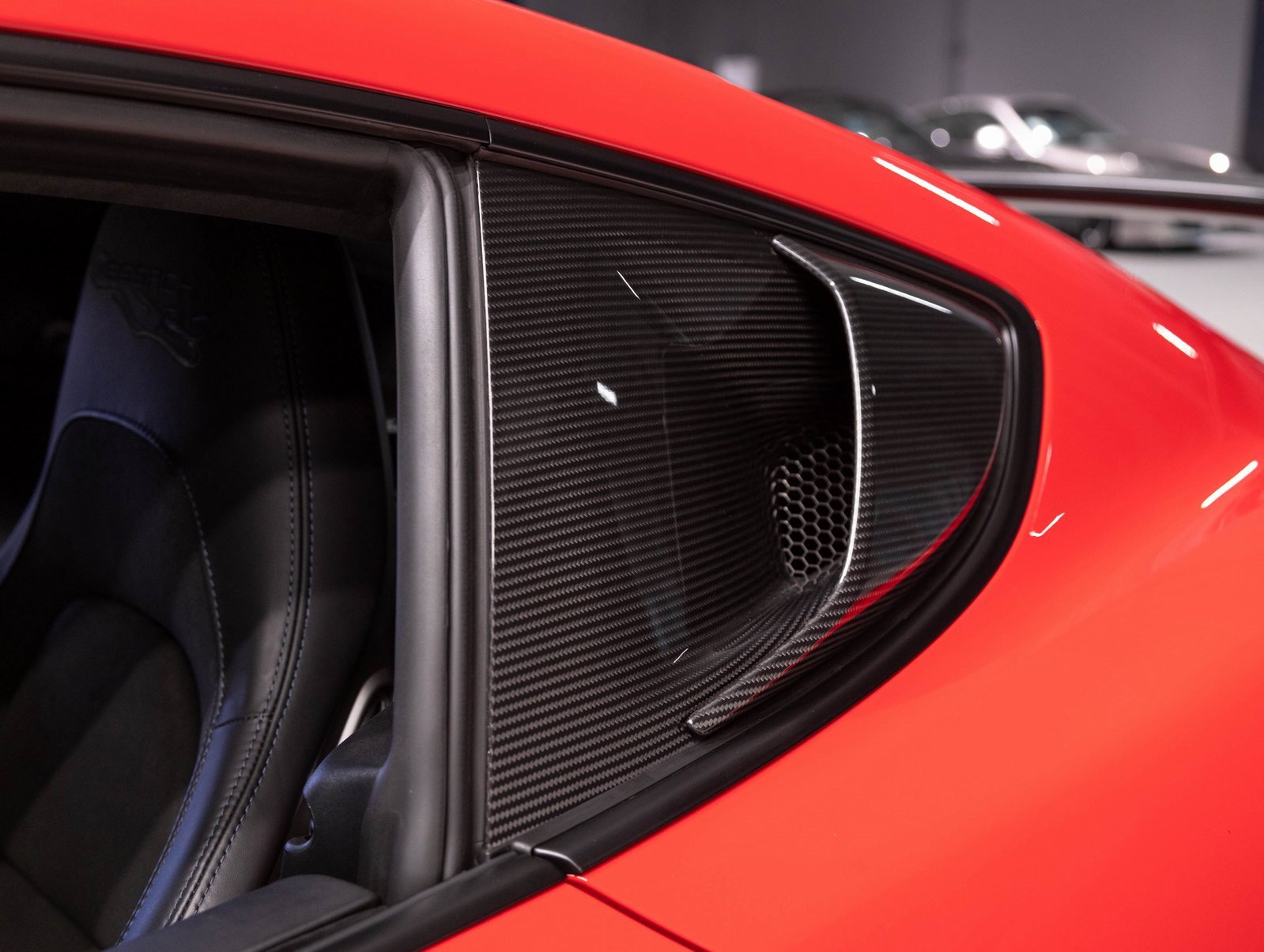 Used 2024 Porsche 718 Cayman GT4 RS w/ Weissach Package image 33